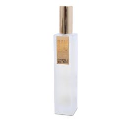 00276740501-Fragrance-Spray-Cedarwood-White-Musk.jpg